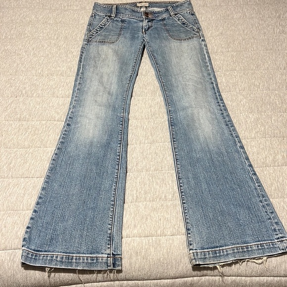 Abercrombie & Fitch Boot Cut Wash Distressed Jeans - Picture 2 of 10